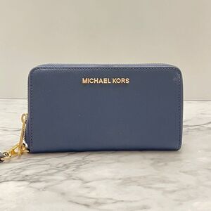 Michael Kors Jet Set Travel Large Flat Zip MF Phone Case Wristlet Wallet